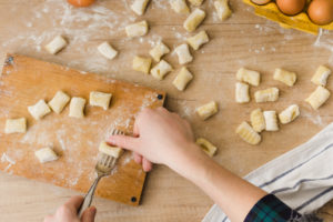 gnocchi készítés közben