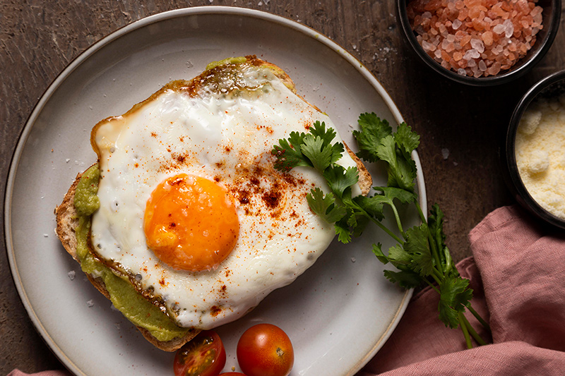 tükörtojás kenyéren