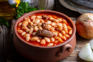 bableves az asztalon